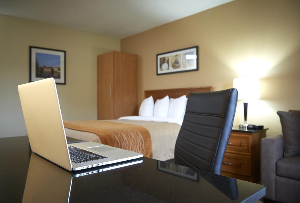Comfort Inn Truro Bagian luar foto