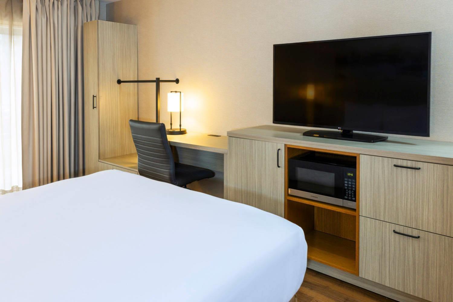 Comfort Inn Truro Bagian luar foto
